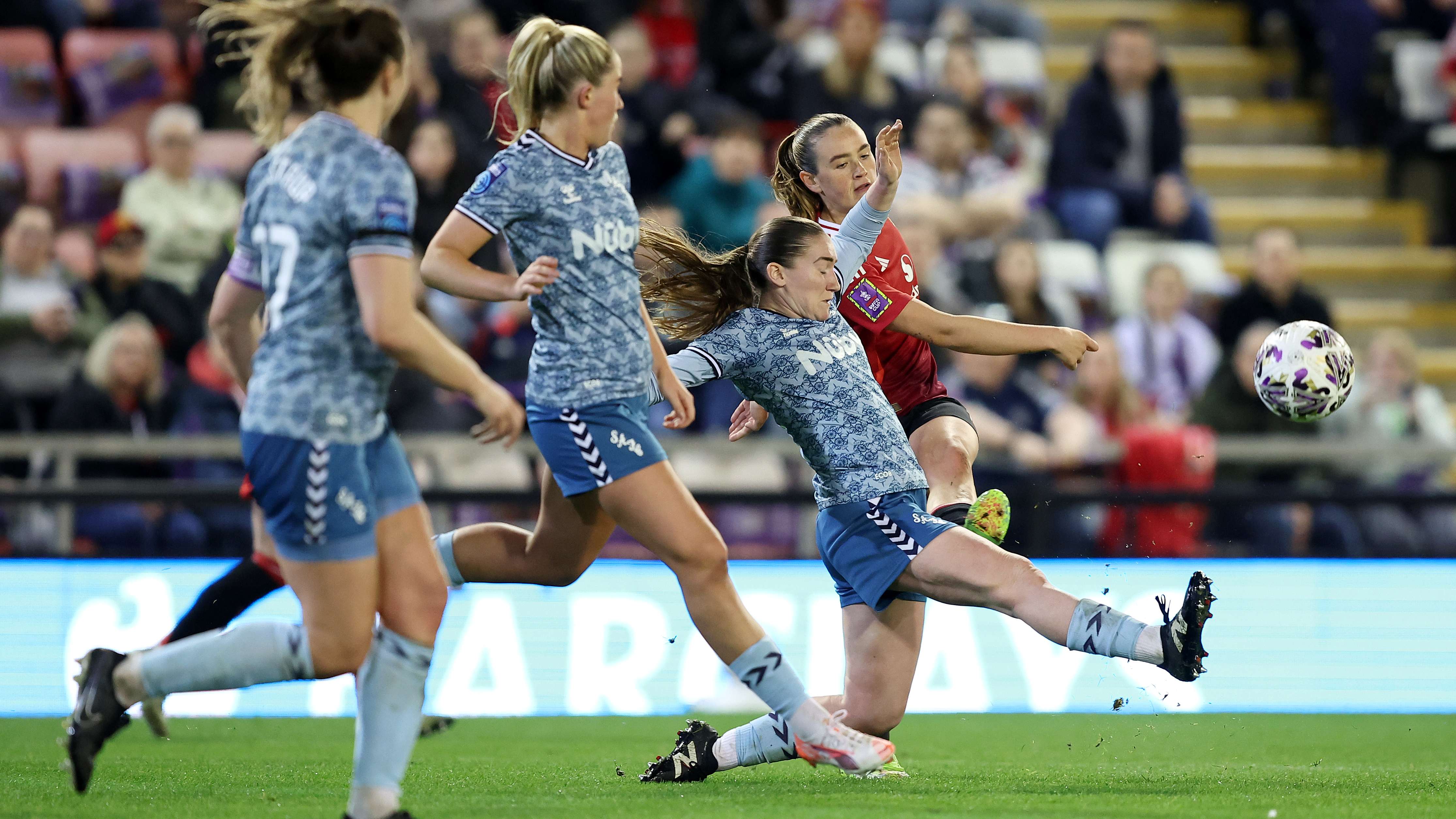 游泳训练中 游泳训练中