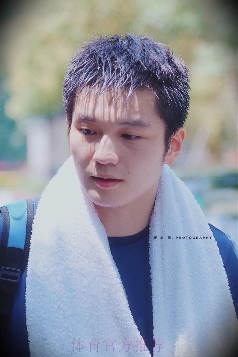 樊振东恐怖的商业价值！出去了才知道，以前淋的大雨，都是人工降雨！